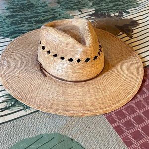Tula straw gardening hat